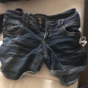 No Boundaries shorts